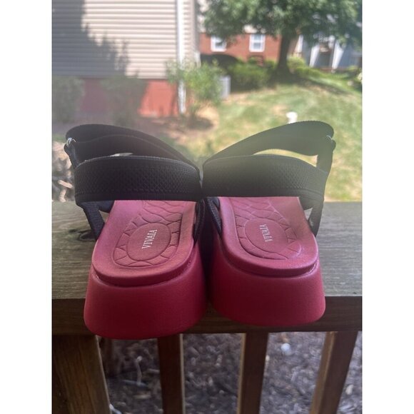 NWOT Vivaia Sport Sandals Kiara in Black Ruby Red outdoor comfy athleisure 10.5 - Picture 5 of 10